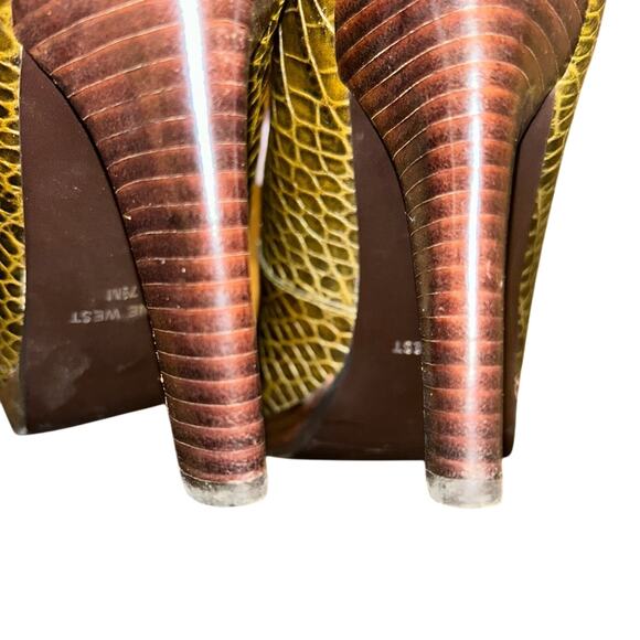 Nine West Women’s 7 1/2 Green Heels Dark Green Reptile Look Leather heel - Picture 7 of 10